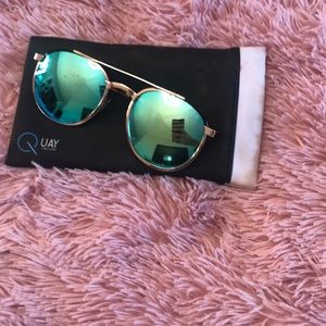 Quay sunglasses !
